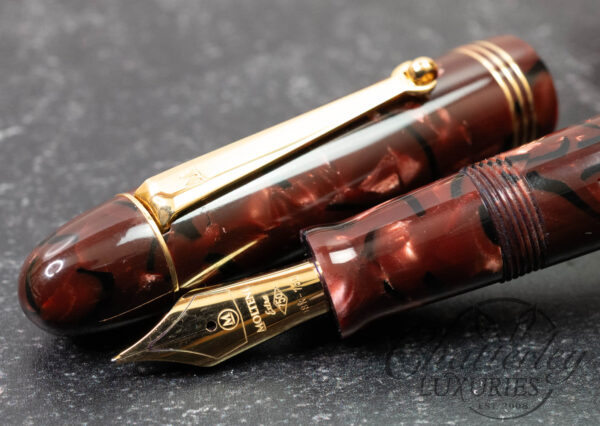 Molteni Modelo 55 Scarlet Red Omas Celluloid Fine Nib Fountain Pen