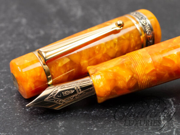 Delta Dolce Vita Oversized Oro Fountain Pen
