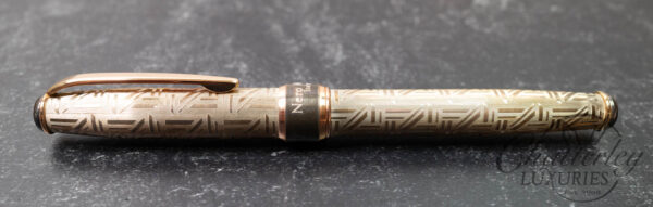 Grifos Nero Muse 'Pen and the City' Fountain Pen - Image 2