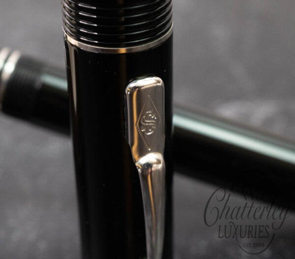 Conway Stewart Churchill Classic Black Fountain Pen - Image 3