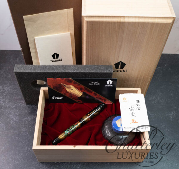 Namiki Yukari Royale Maki-e Fall Flowers Fountain Pen - Image 10