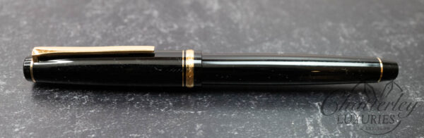 Pilot Falcon Black & Gold Fountain Pen - Image 2