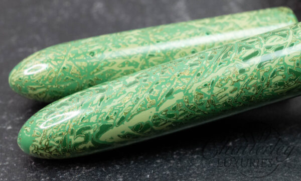 Tamenuri Studio Kawari-nuri Urushi "Cucumber" Fountain Pen - Image 3