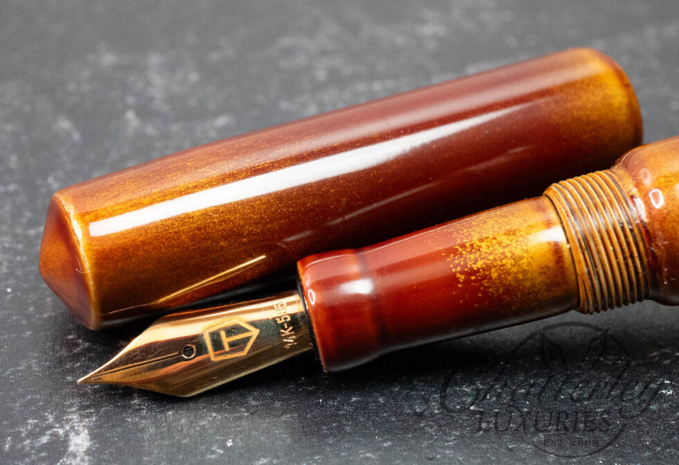 Tamenuri Studio Old Gold Byakudan-nuri Piccolo Urushi Fountain Pen
