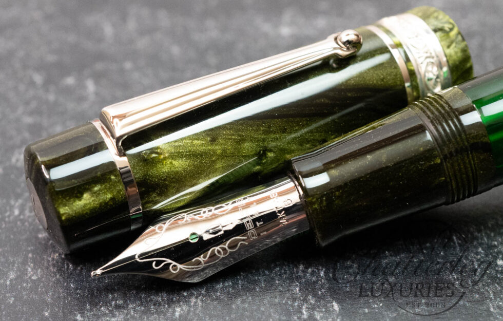 Flash Sale-Delta Dolce Vita Royal Green Limited Edition Fountain Pen