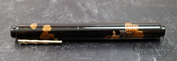 AP Limited Editions "The Writer" Maki-e/Urushi Celestial Musician with Fu Dog Fountain Pen - Image 2