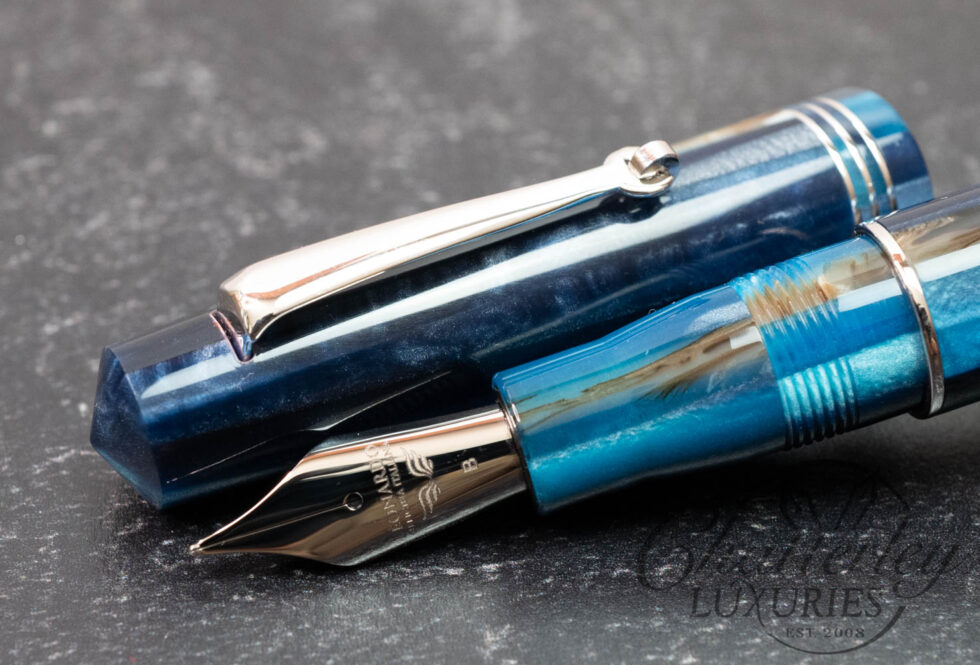 Leonardo Momento Zero Grande Dark Hawaii Fountain Pen