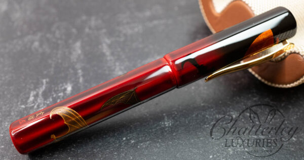 Danitrio Maki-e Flying Bats on Sho-Hakkaku (Octagon) With Gold Clip Fountain Pen - Image 5