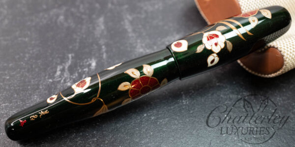 Danitrio Maki-e Bird and Flowers on Hyotan Fountain Pen - Image 4