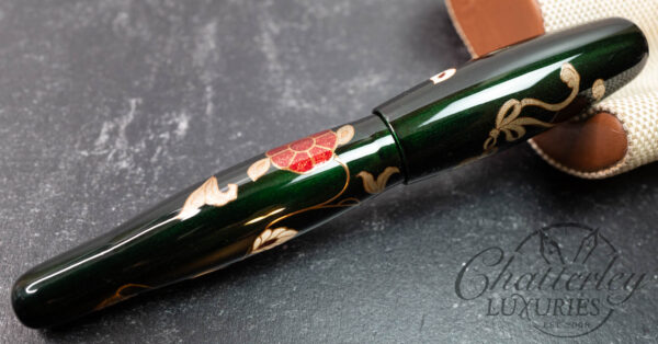 Danitrio Maki-e Bird and Flowers on Hyotan Fountain Pen - Image 5