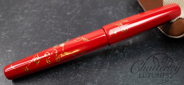 Danitrio Maki-e Ancient Flower Pattern Roiro-migaki on Hakkaku (Octogon) Fountain Pen - Image 4