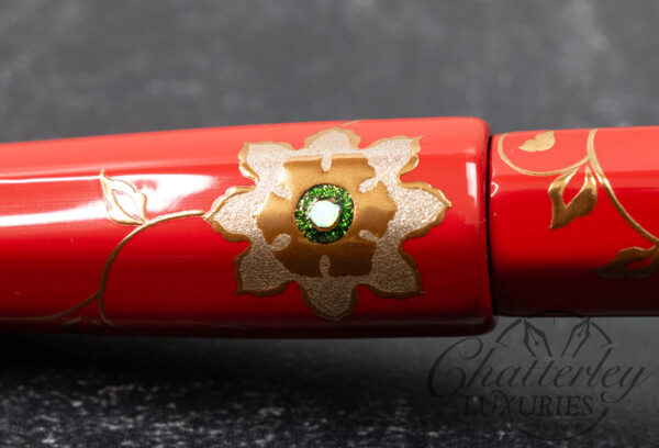 Danitrio Maki-e Ancient Flower Pattern Roiro-migaki on Hakkaku (Octogon) Fountain Pen - Image 7