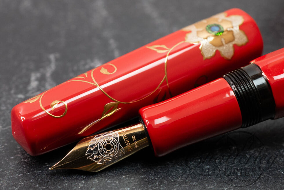 Danitrio Maki-e Ancient Flower Pattern Roiro-migaki on Hakkaku (Octogon) Fountain Pen