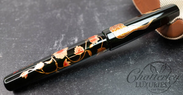 Danitrio Maki-e Ancient Flower Pattern Tame-nuri on Hakkaku (Octogon) Fountain Pen - Image 3