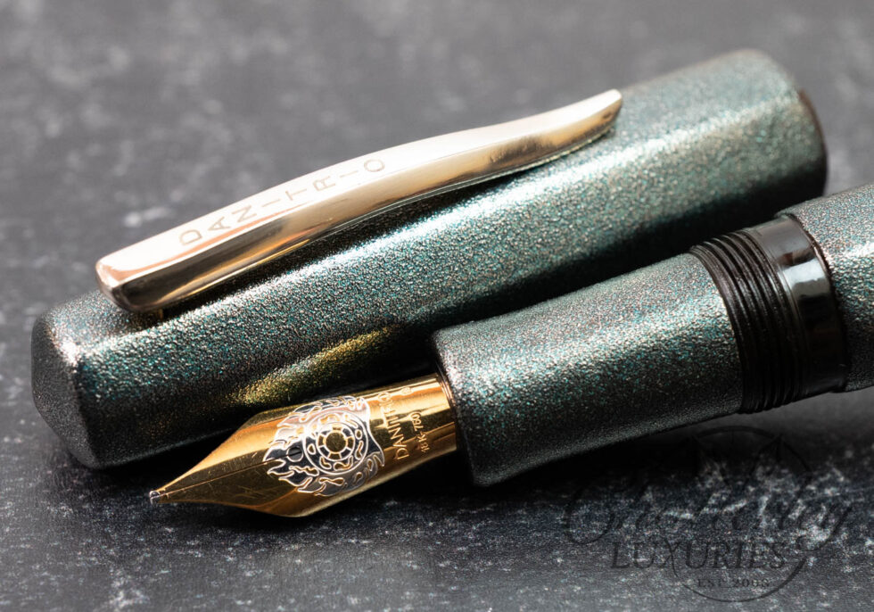 Danitrio Urushi Ishimeji-Nuri Blue on Hakkaku (Octagon) with Gold Clip Fountain Pen