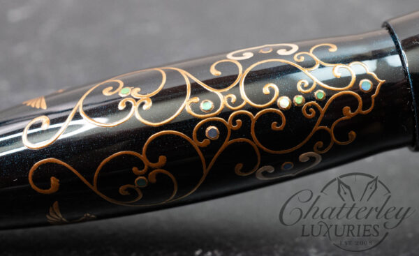 Danitrio Maki-e Arabesque on Hyotan Fountain Pen - Image 9