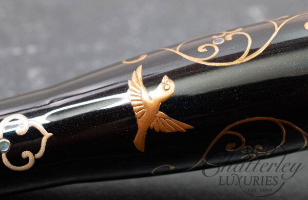 Danitrio Maki-e Arabesque on Hyotan Fountain Pen - Image 11