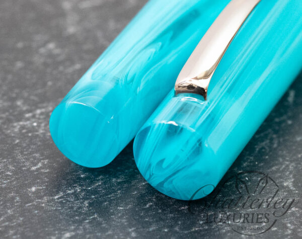 Leonardo Officina Messenger Acqua Fountain Pen - Image 3