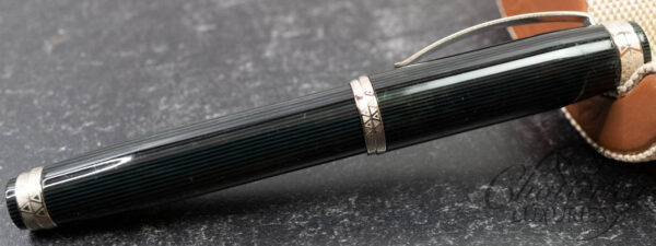 Bexley Golden Age "Triangles" Arco Green Silver Trim Limited Edition Fountain Pen - Image 3