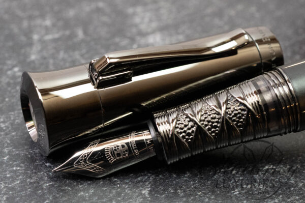 Graf von Faber-Castell Pen of the Year 2019 Samurai Black Elegance Fountain Pen - Image 6