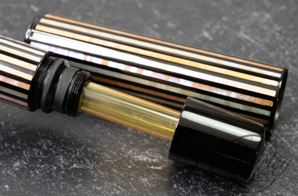 Tohma Kumataka 55 Art Collection Raden Shunko-sai/Black Fountain Pen - Image 7