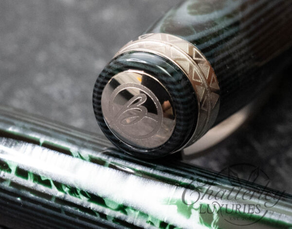 Bexley Golden Age "Triangles" Arco Green Silver Trim Limited Edition Fountain Pen - Image 4