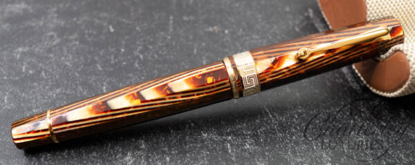 Armando Simoni Club Gladiatore Medio Bespoke 2020 Arco Bronze "Spina Di Pesce" Celluloid Fountain Pen - Image 2