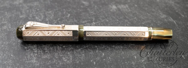Montegrappa Queen of Hearts Limited Edition Fountain Pen - Image 2