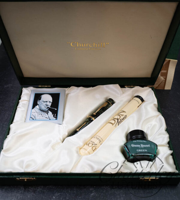 Conway Stewart Churchill Classic Green Fountain Pen - Image 6