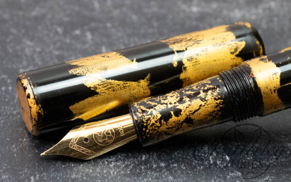 Tamenuri Studio Maki-e Gold Clouds on Black Urushi Fountain Pen