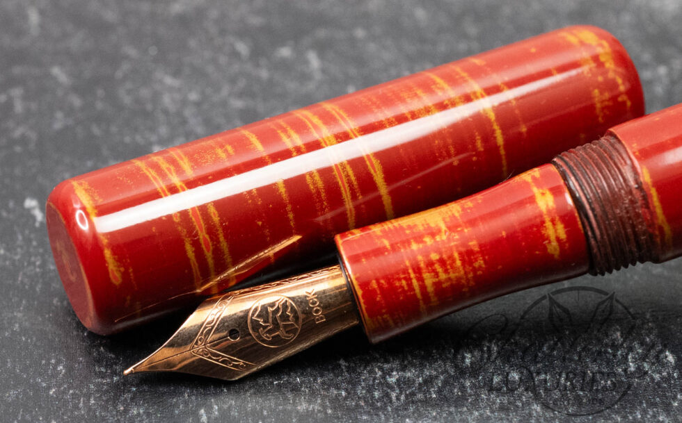 Tamenuri Studio Kawari-nuri Red and Yellow Stripe Urushi Fountain Pen