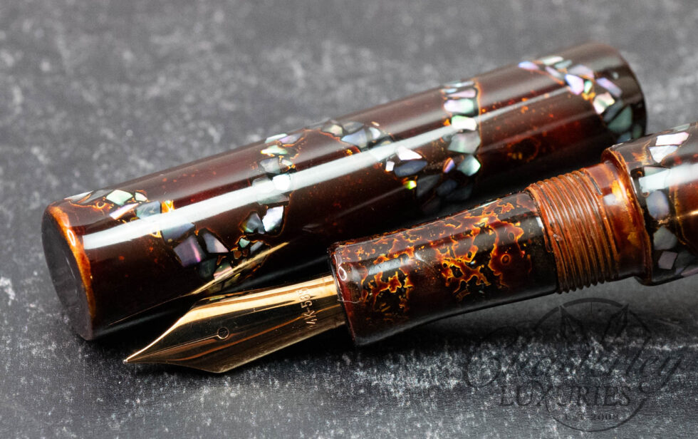 Tamenuri Studio Kawari-nuri Mother of Pearl Double Helix Urushi Fountain Pen