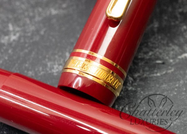Platinum President Burgundy and Gold Fountain Pen - Image 3