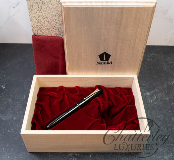 Pilot Namiki Yukari Royal Black Urushi Fountain Pen - Image 5