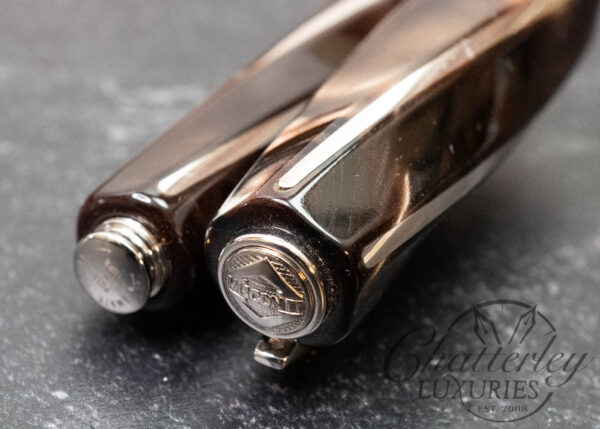 Visconti Divina Elegance Maxi Brown Fountain Pen - Image 4