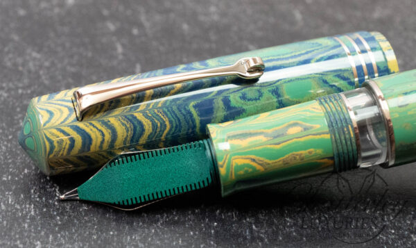 Leonardo Momento Zero Grande "Seafoam" Silver Trim Ebonite Fountain Pen - Image 2