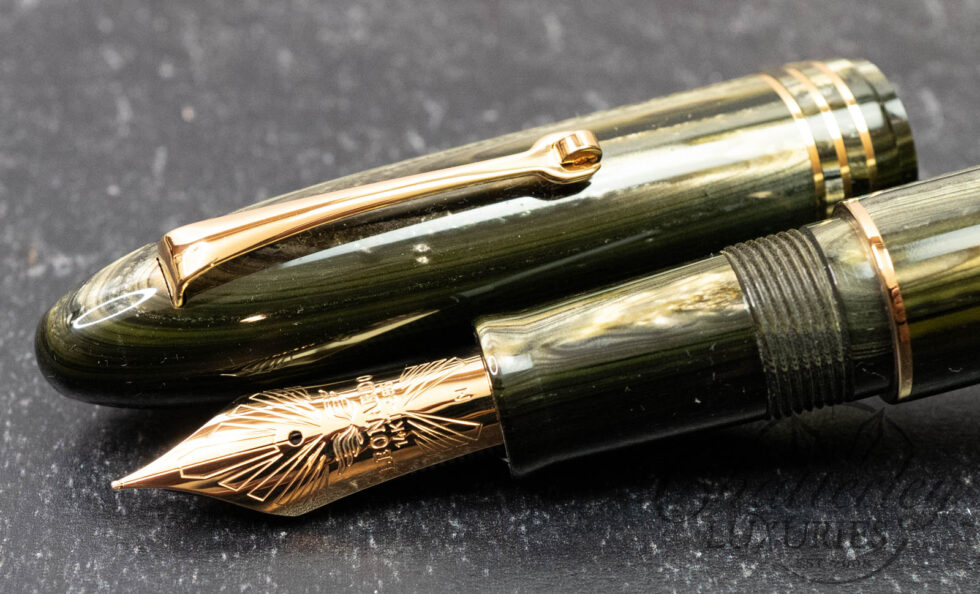 Leonardo Cigar "Green Forest" Celluloid Fountain Pen