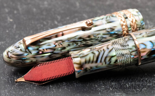 Leonardo Cigar LeonArco "Abalone" Celluloid Fountain Pen - Image 4