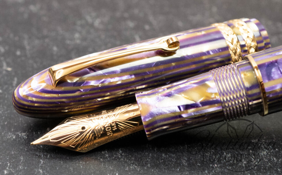 Leonardo Cigar LeonArco "Gold Amethyst" Celluloid Fountain Pen
