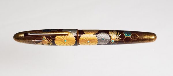 Taccia Empress Imperial Honeybee Limited Edition Fountain Pen - Image 3