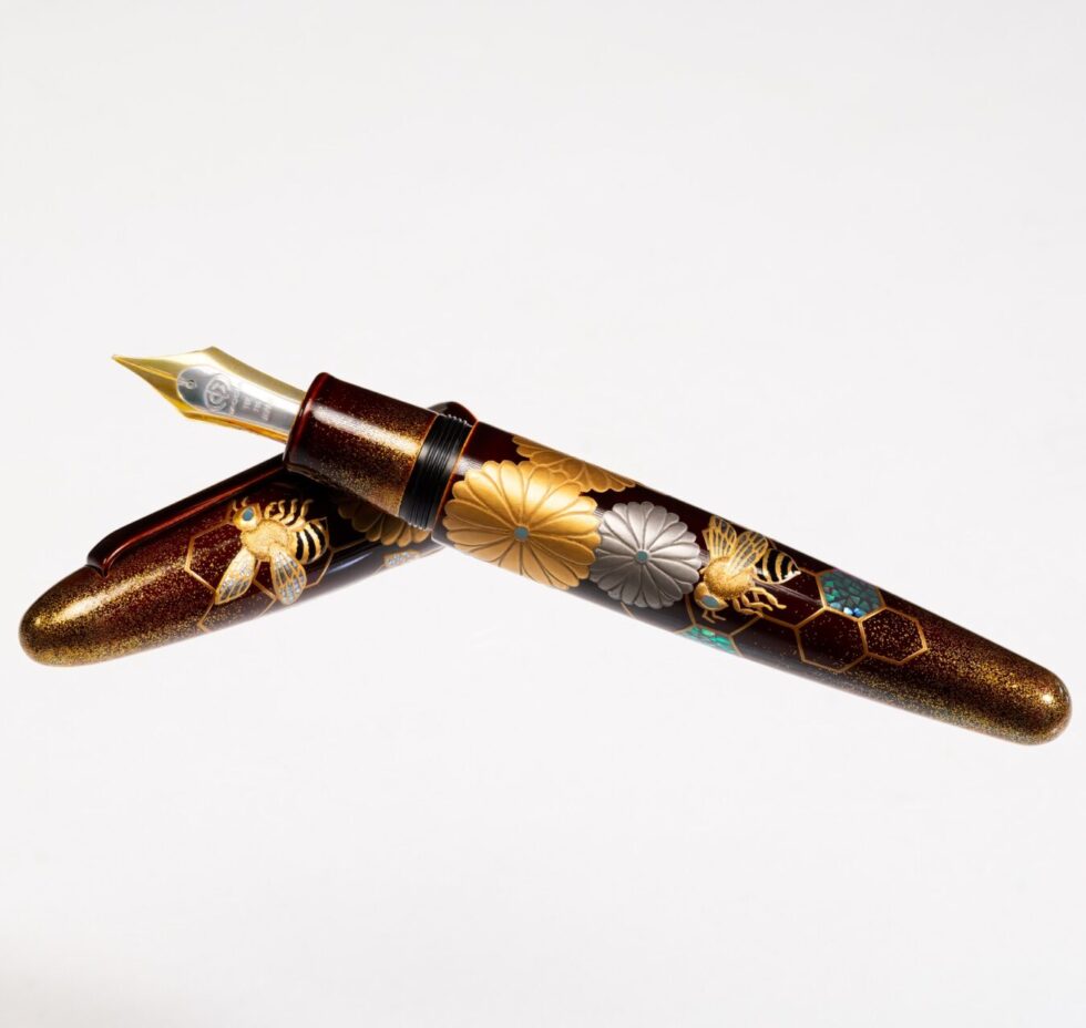 Taccia Empress Imperial Honeybee Limited Edition Fountain Pen