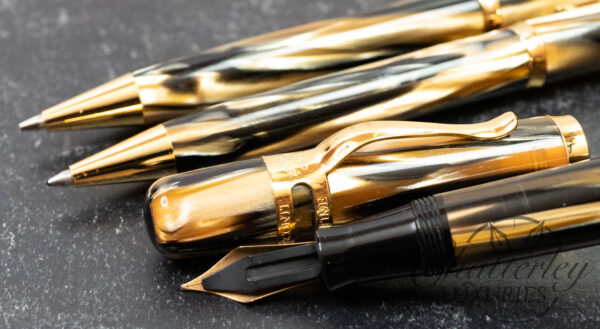 Visconti Ragtime 1991 Cinnabar Celluloid 3 Pen Set With Visconti Leather Case - Image 2