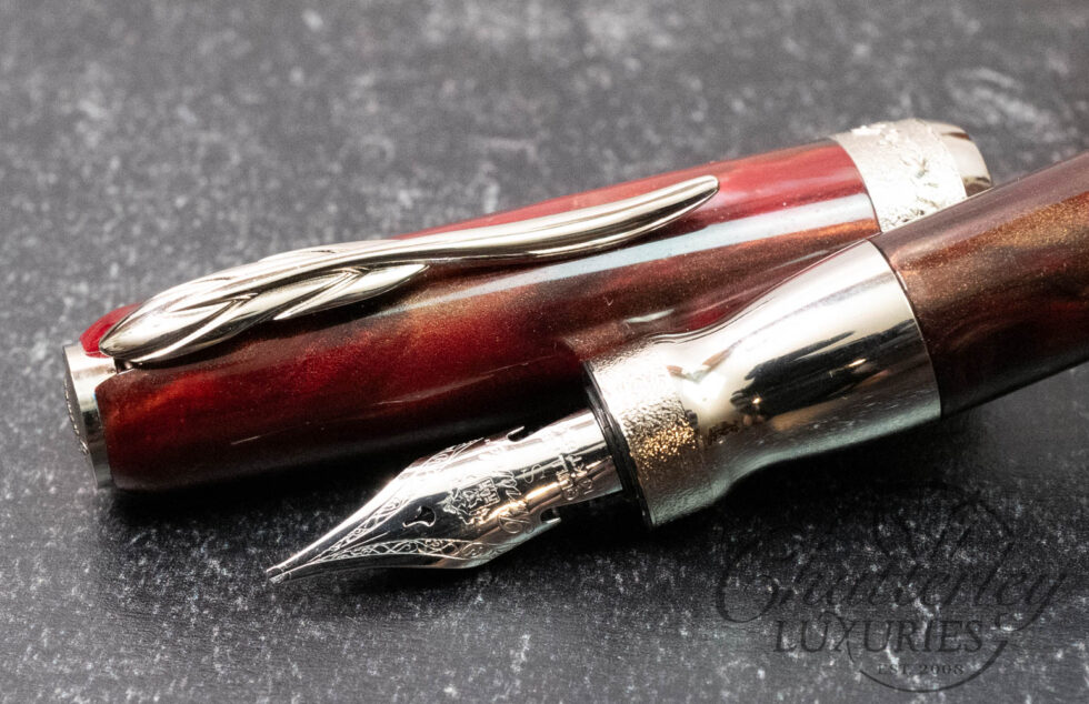 Pineider La Grande Bellezza Gemstones Rodolite Red Fountain Pen