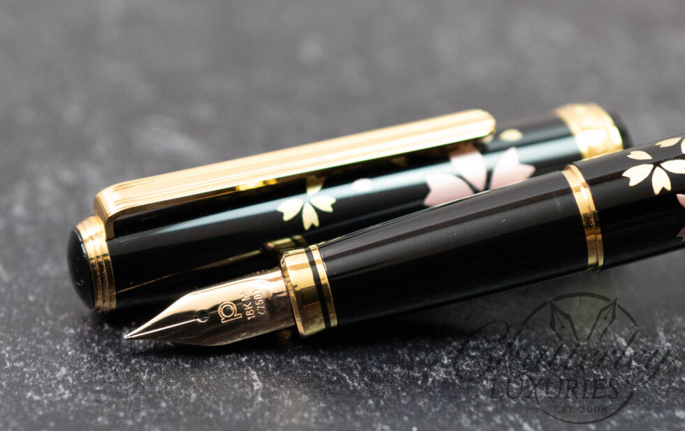 Platinum Kanazawa Leaf Maki-e Cherry Blossom Fountain Pen