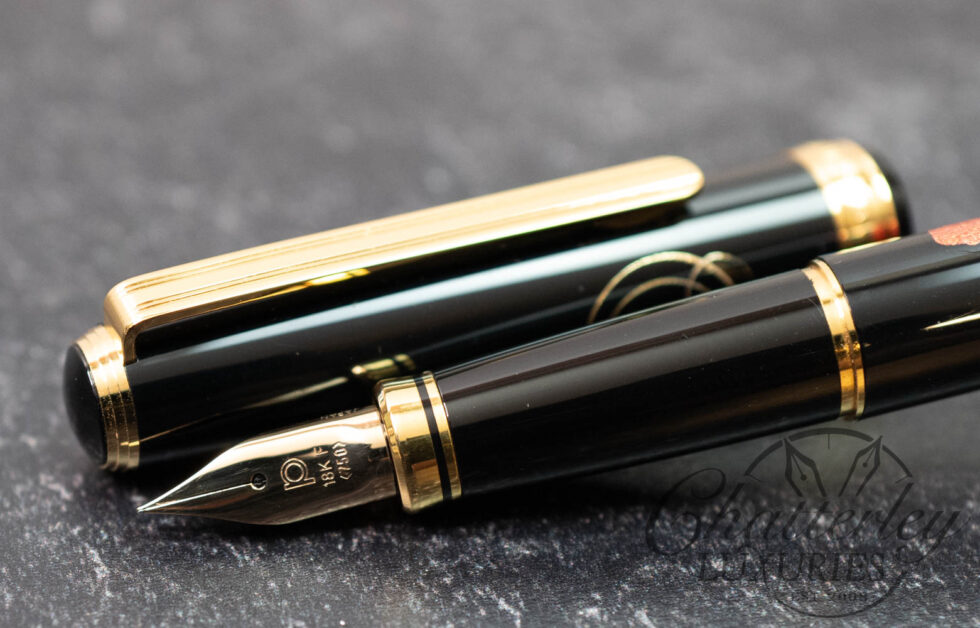Platinum Kanazawa Leaf Maki-e Goldfish Fountain Pen