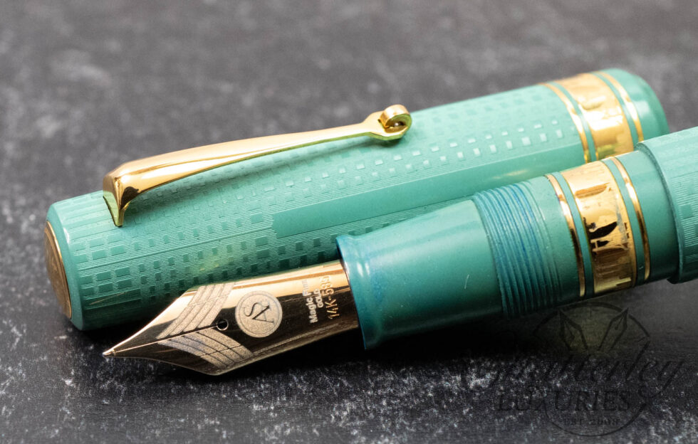 Armando Simoni Club "I Love NY" Empire State Building Green Ebonite Fountain Pen