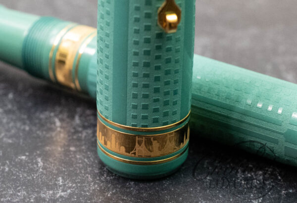 Armando Simoni Club "I Love NY" Empire State Building Green Ebonite Fountain Pen - Image 5