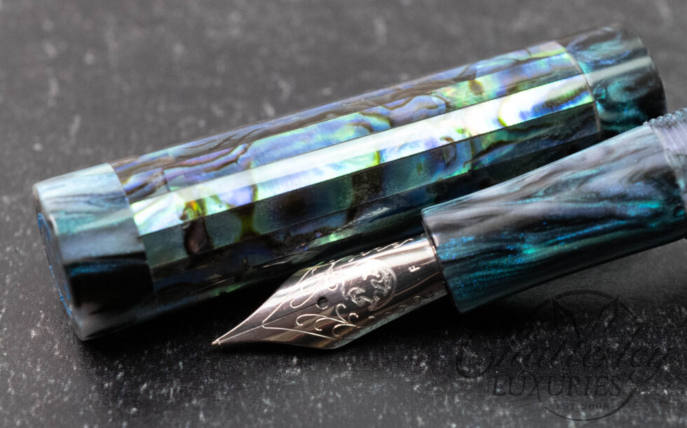 Atelier Lusso Perseus Dark Mexican Abalone & Resin Fountain Pen