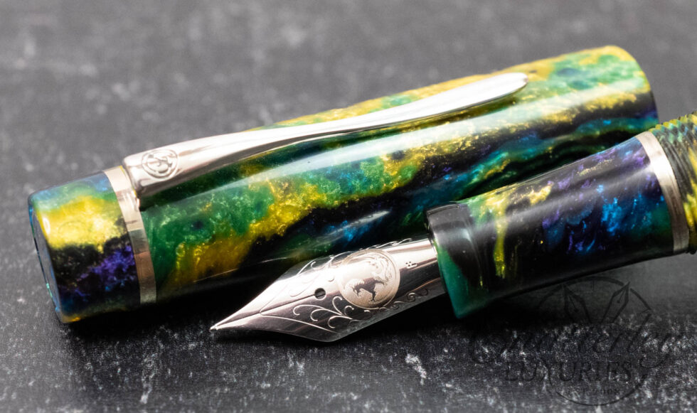 Atelier Lusso Hydra Green & Black Resin Fountain Pen