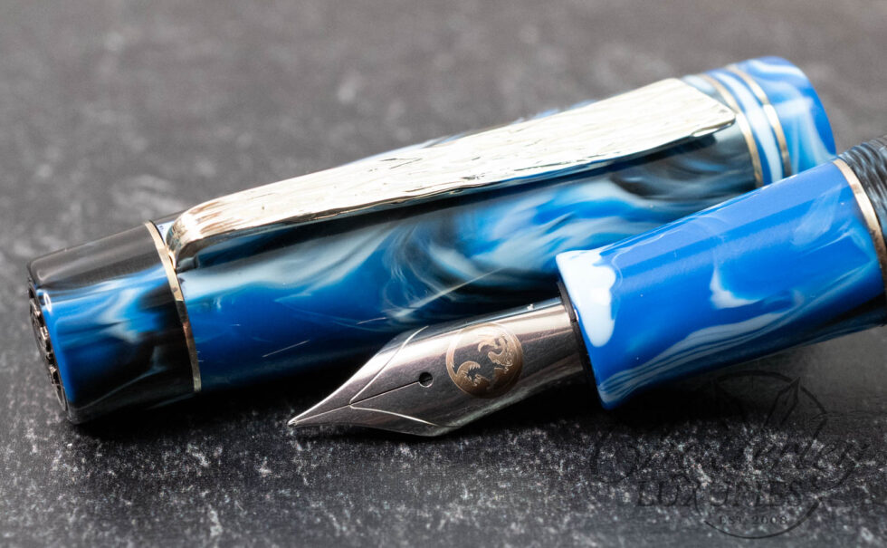 Atelier Lusso Carina 15 Blue & White Resin Fountain Pen with Hammered "Shredded" Clip